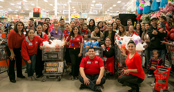 Friday photo: HEB gives shopping spree and gifts to 20 families in Rio Grande Valley