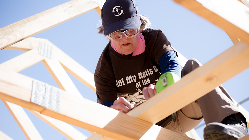 women from wmu build house for buckner families